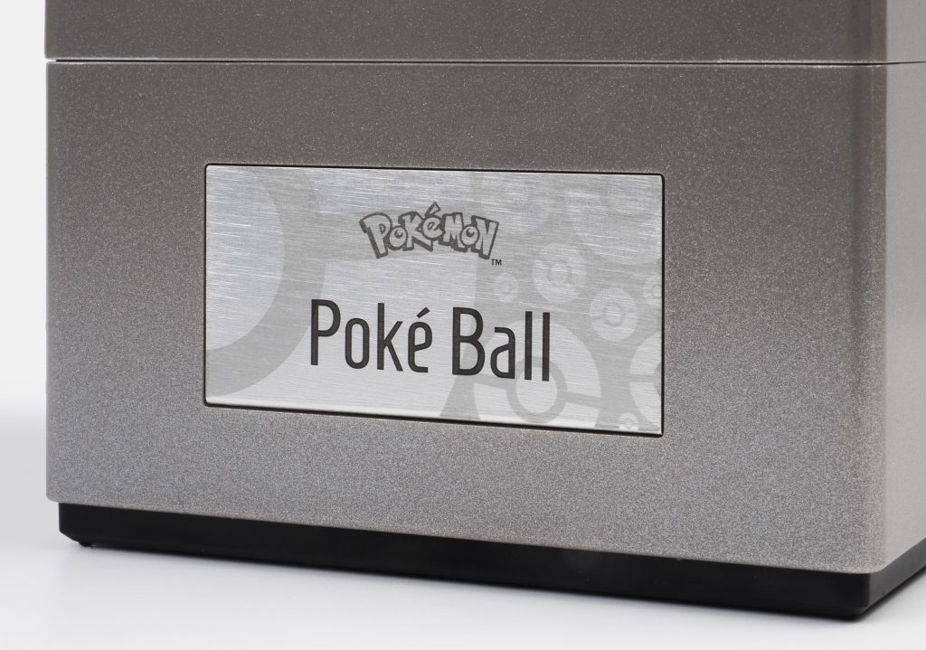 The Pokémon Company International et The Wand Company proposent des répliques de Poké Ball de collection haut de gamme