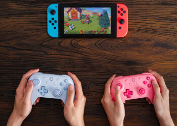 Le 8BitDo Ultimate 2C Bluetooth Controller débarque en Europe