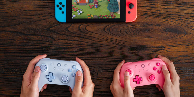 Le 8BitDo Ultimate 2C Bluetooth Controller débarque en Europe